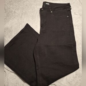 Size 16 Women's Black OLD navy Super Wide Leg Jeans